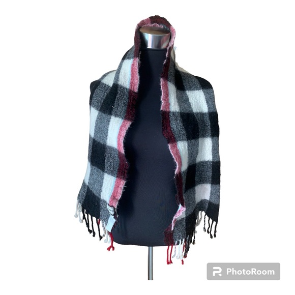 TNA 100% Wool Scarf in Plaid Print - Picture 5 of 14